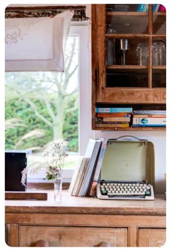 The Dairy, One Bedroom Cottage In A 15Th Century Farmhouse Parham 외부 사진